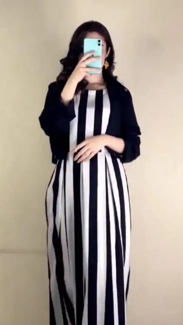 2 Pcs Women's Stitched Linen Printed 2 Pcs Maxi Suit